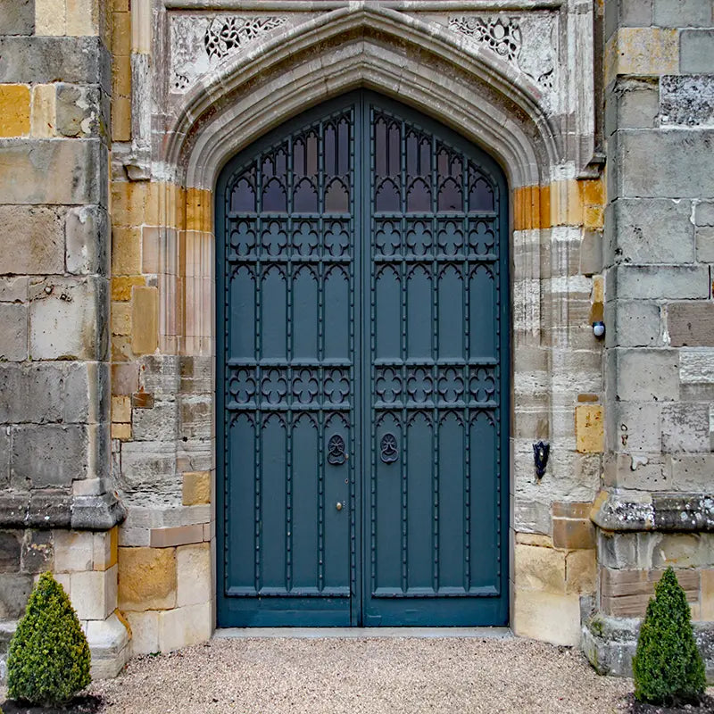 Pillow_Cover_Backdrops_OLD_ENGLISH_DOOR-pob-backdrops