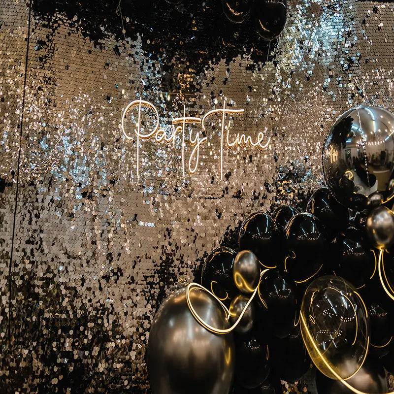 Pillow_Cover_Backdrops_Black_Gold_party_time-pob-backdrops